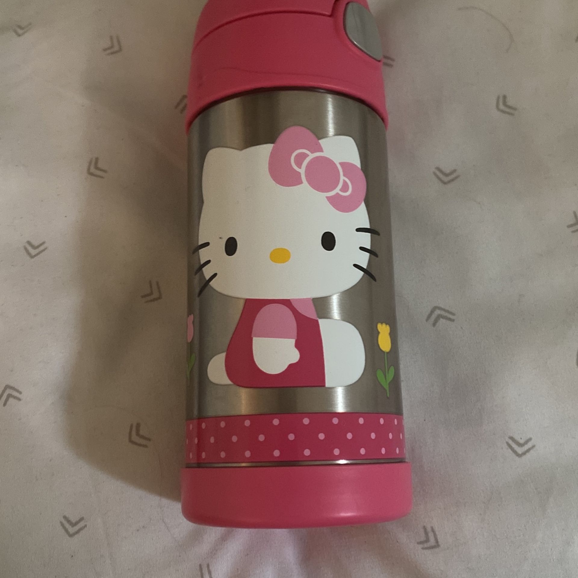 HELLO KITTY WATER BOTTLE