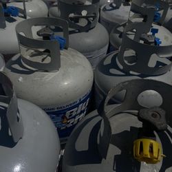 PROPANE TANKS 