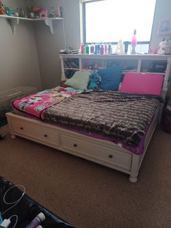 Full Size bed
