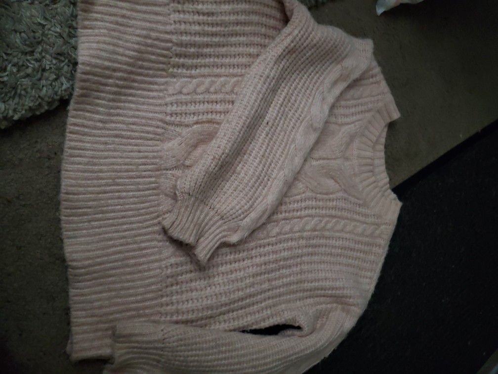MOVING SALE - Women's Knit Sweater