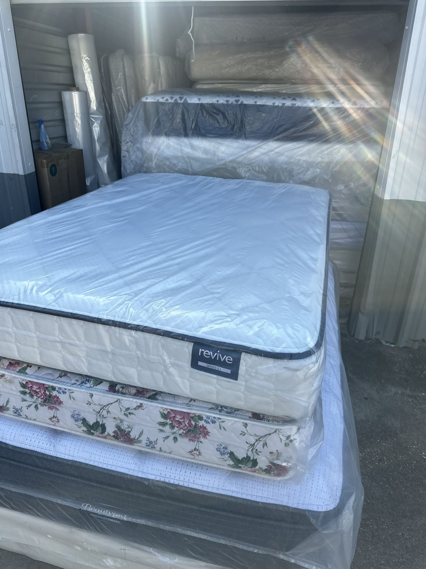 Full Size Mattress And Box Spring