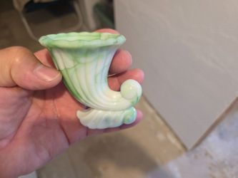 Vintage slag glass Cornucopia Vase Green White