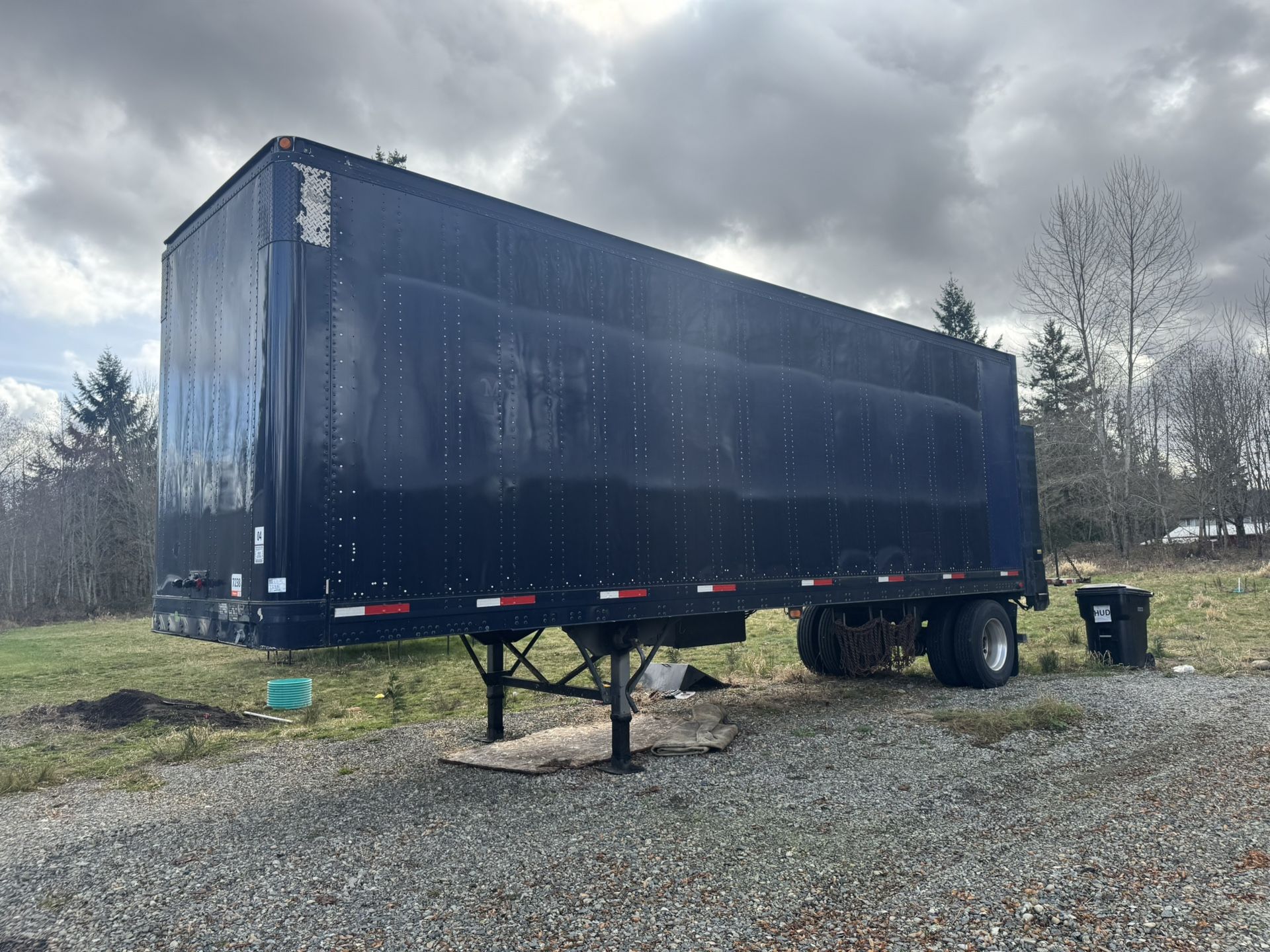 30ft Trail mobile