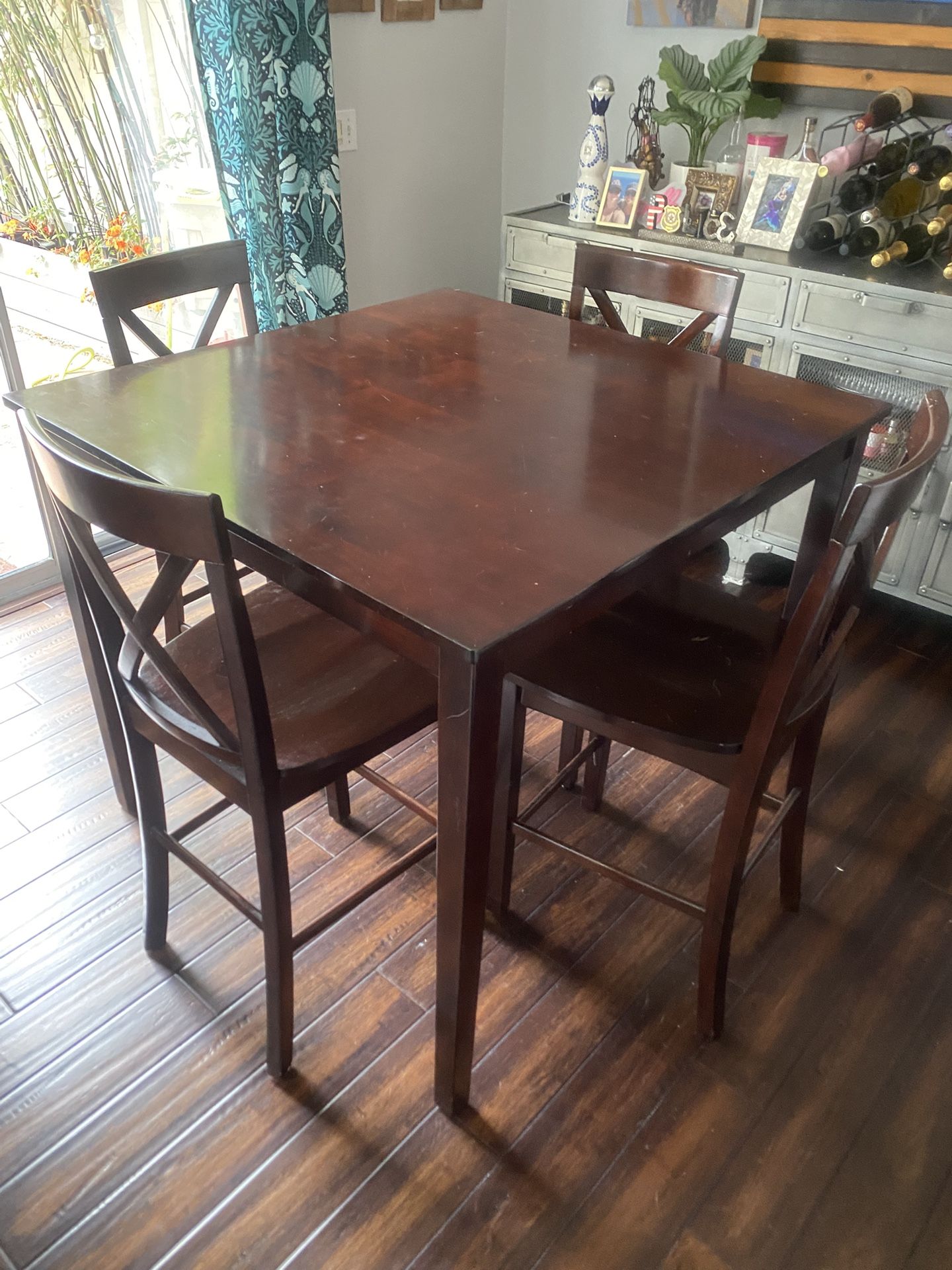 Dinning Table