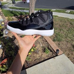 Jordan 11 Retro  Size:11
