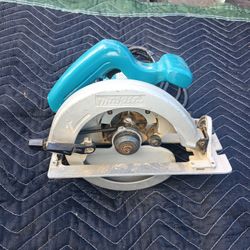 Makita 5740nb Circular Saw 