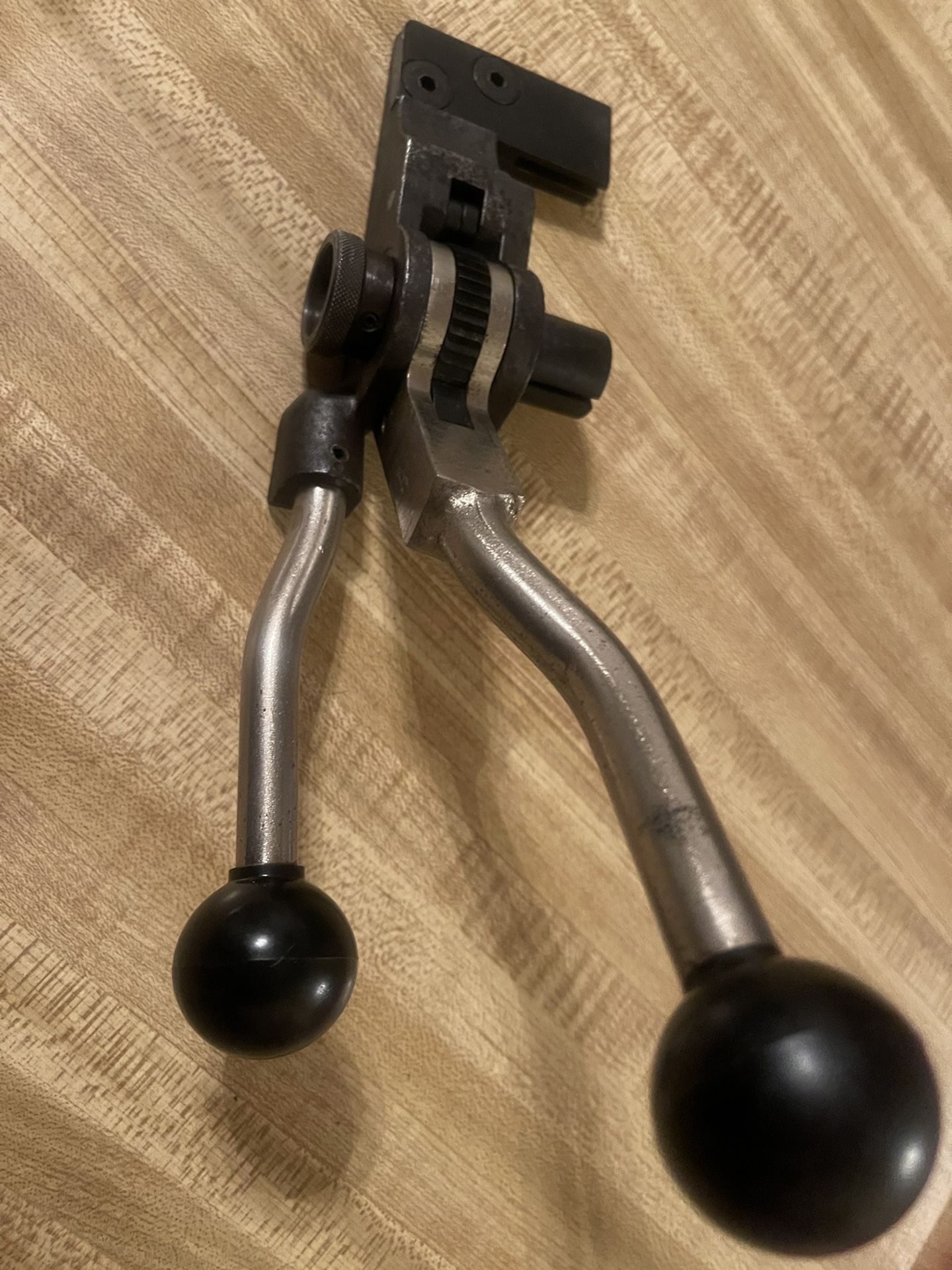 STEEL BINDER (heavyduty Strapping Tools)