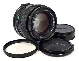 PRISTINE Canon FD 50mm f/1.4 FAST Prime MF Lens w/ Canon Caps & Lens Filter