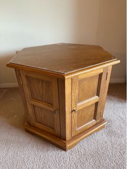 Oak End Table / Side Table with Storage