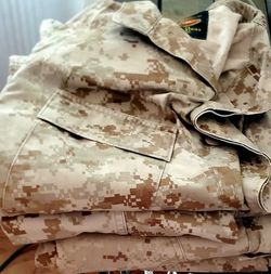 US Marine Uniforms, Dark Green Color And Light Brown, Size Small And Medium