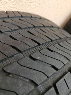 275/50R22 Bridgestone