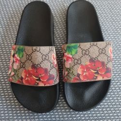 Women's Gucci Floral Sandals Size 10 / 10.5.  $75 Pickup In Oakdale 
