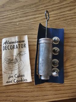 Aluminum Decorator For Cakes And Cookies