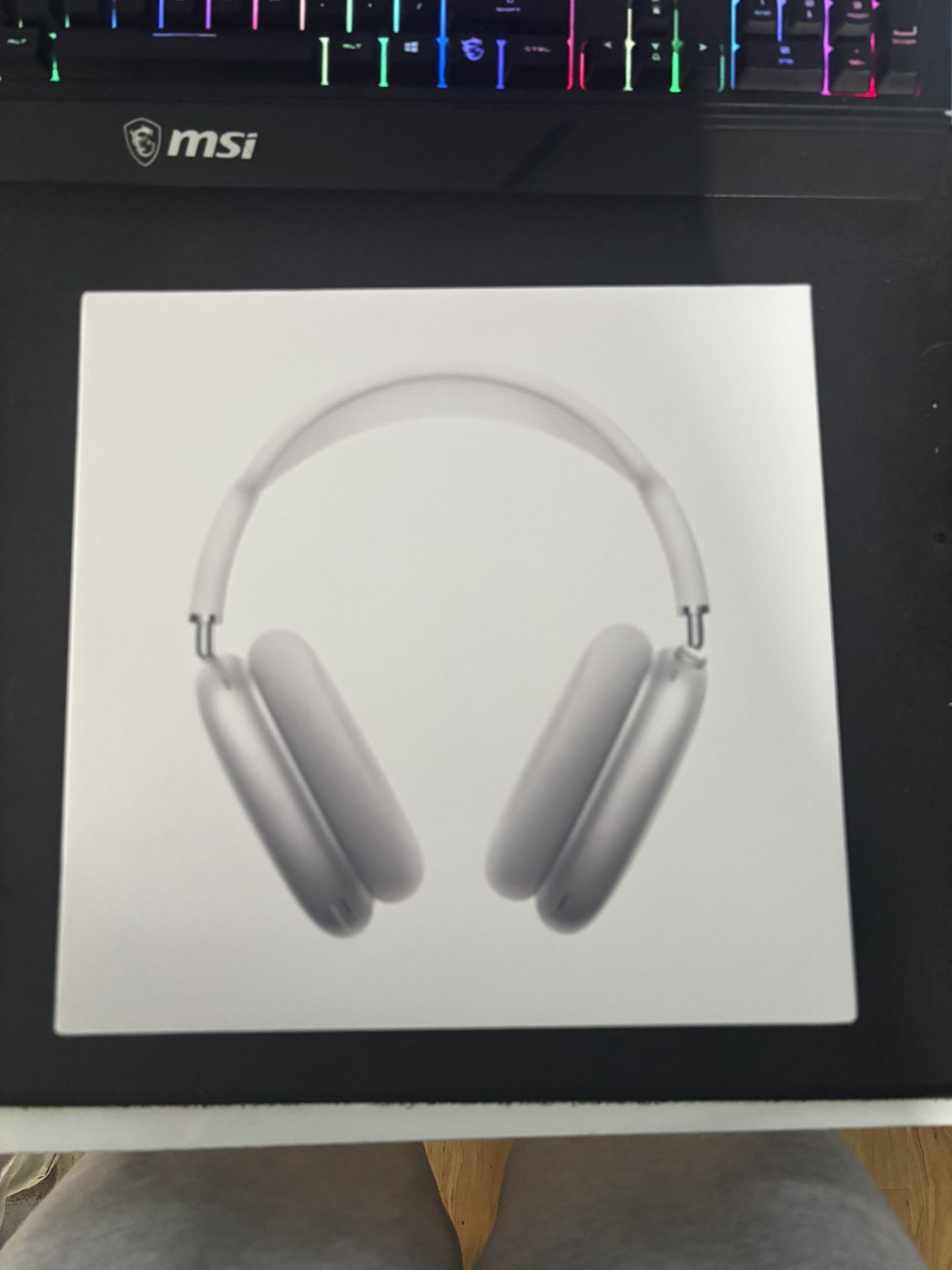 AirPod Pros Max