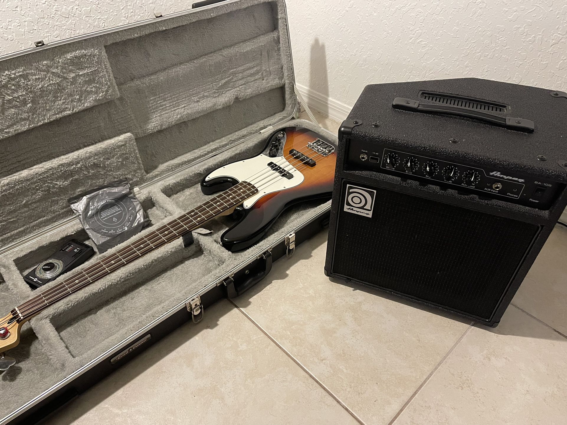 Fender Jazz Bass With Case And Ampeq 