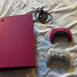 Ps5 With Custom Pink Pannels , Comes With Matching Pink Controller And Chromapearl Controller Also 