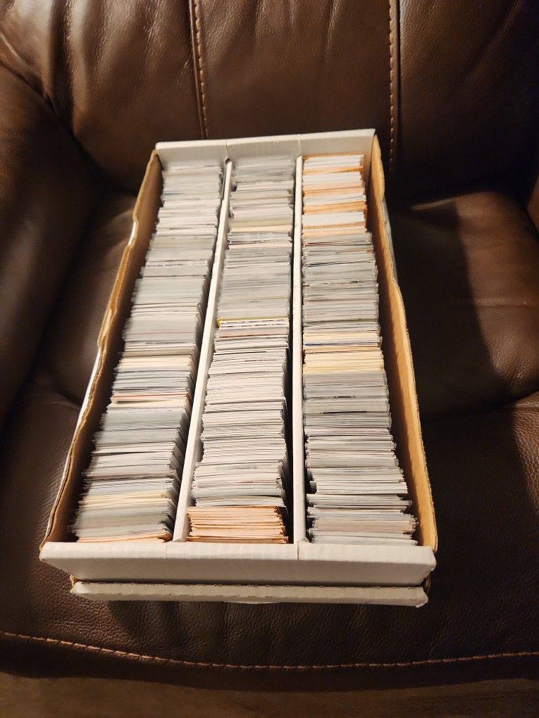 3000 Mixed Sports Cards