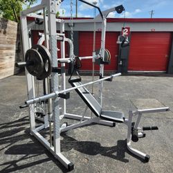 💪🏿💪🏾💪🏽💪🏼💪🏻💪Smith Machine. Chest,Arms,Legs. 13 Exercises over. Delivery for extra.