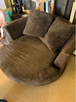 Round day bed