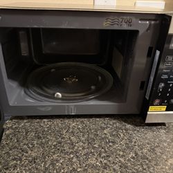 Fully Functional Microwave For Sale