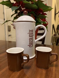 Crate & Barrel La Chocolatiere Pitcher with 2 Demitasse Brown Cups Hot  Chocolate French Press Set for Sale in Alpharetta, GA - OfferUp