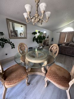 Dinning table