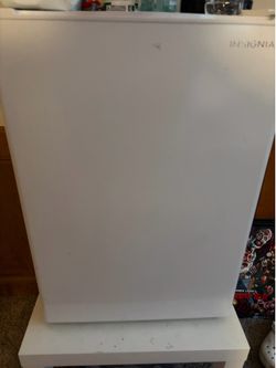 Insignia Mini Fridge