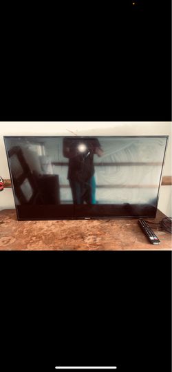 Hisense 40” LED TV – HDMI/USB – Includes Remote – Works Great