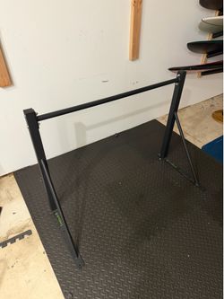 Pull up bar