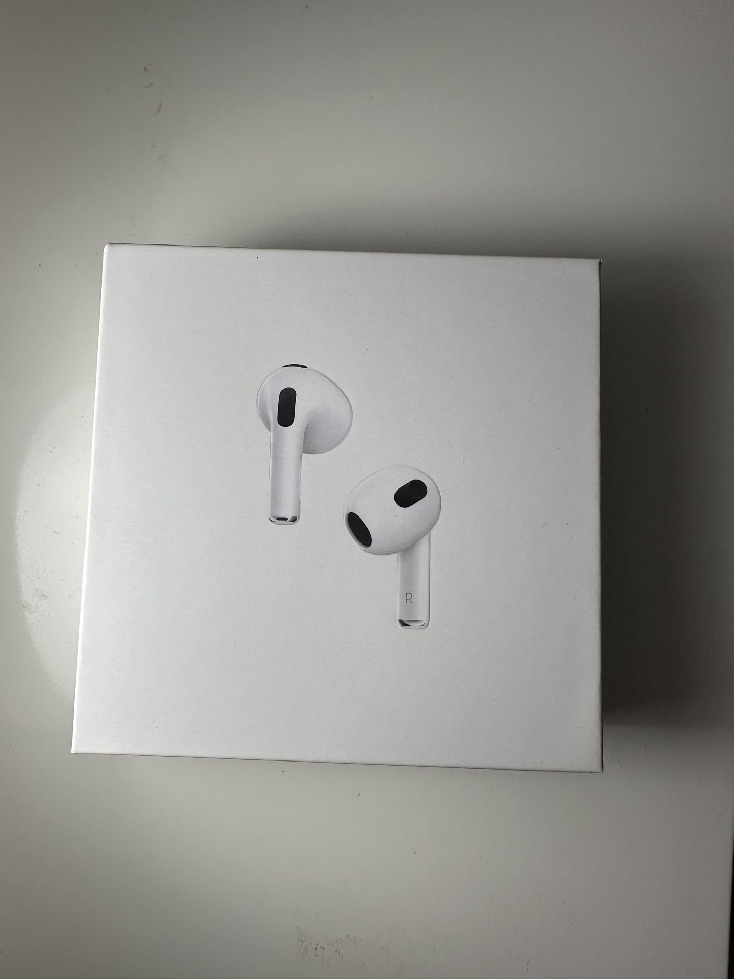 BRAND NEW AIRPODS 3RD GEN