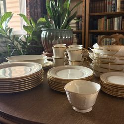 Lenox 43 PC Dinnerware Set