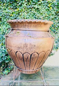 Large Trumpet Pot Planter with Stand
