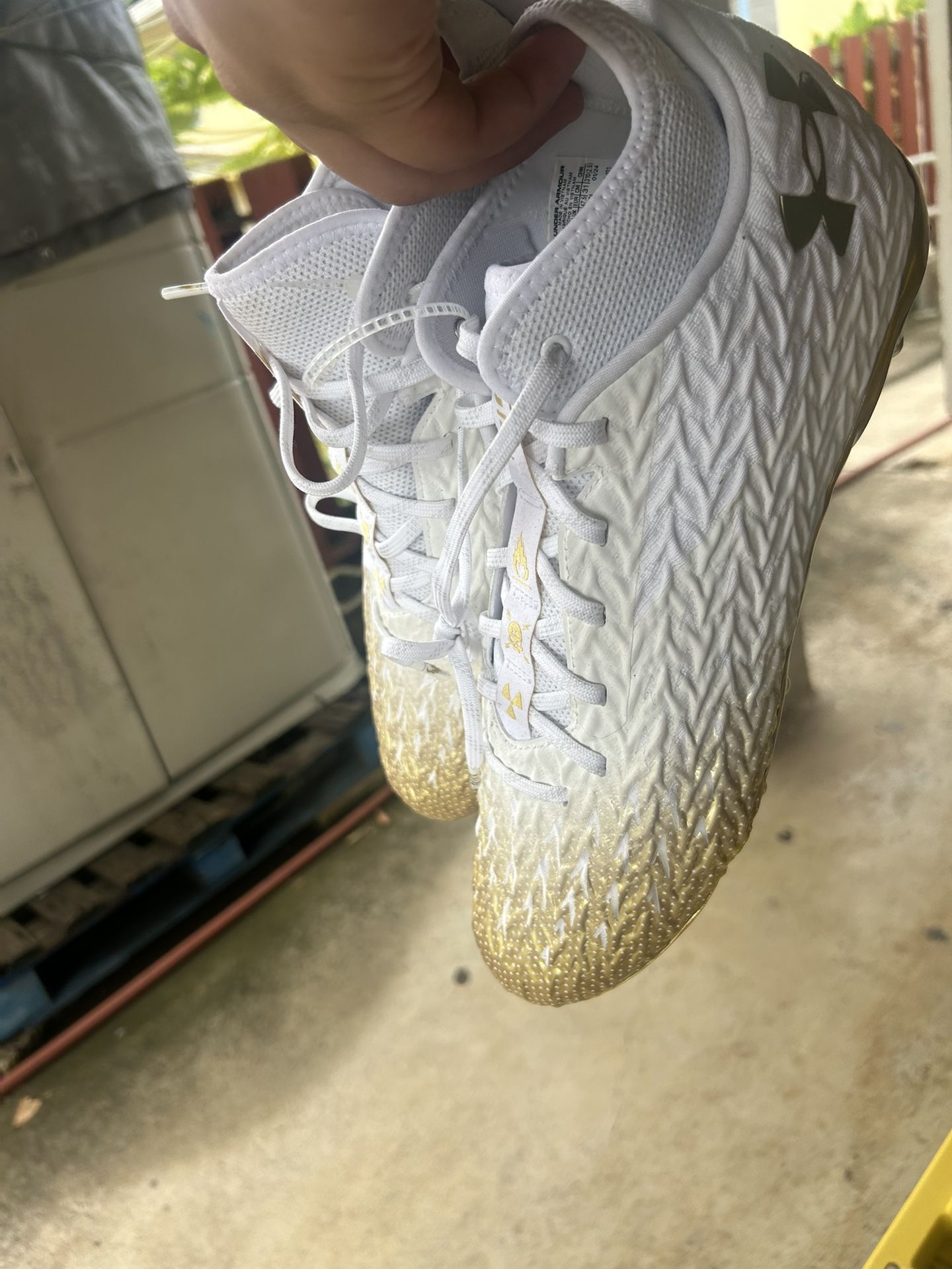 size 13 under armor cleats