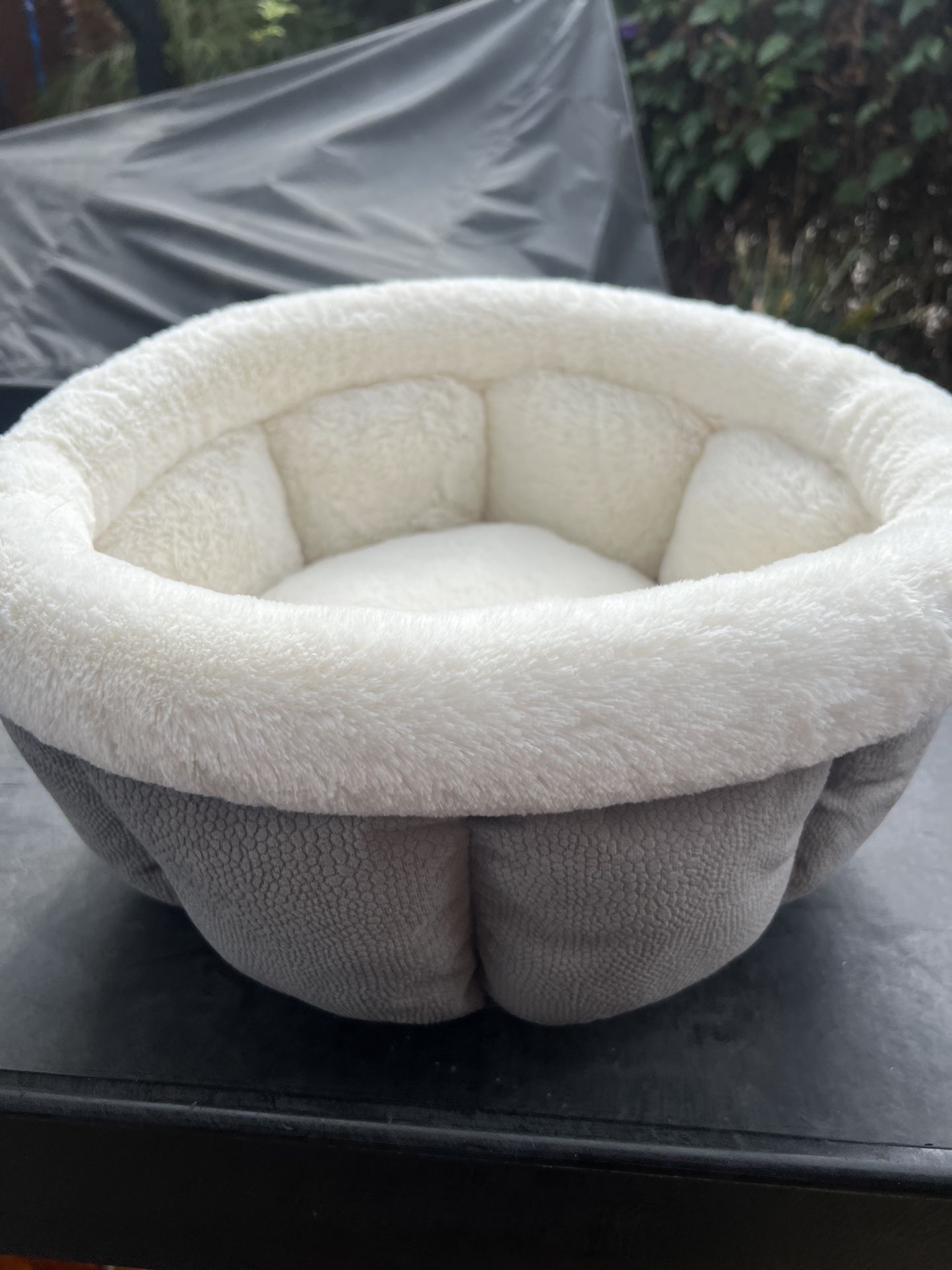 Cat / Dog Bed