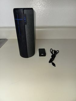 UE MegaBoom Wireless  Bluethooth Speaker With Charger in good working condition 