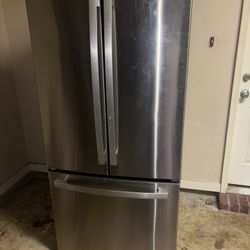 Refrigrator