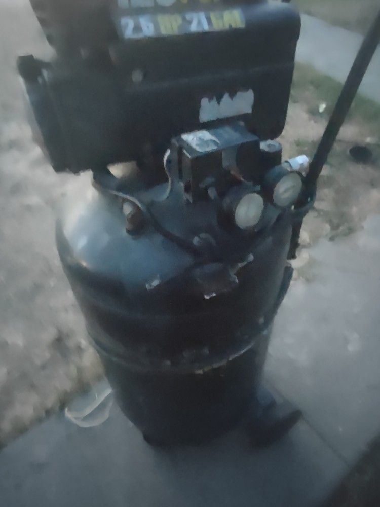 Central Pneumatic Air Compressor