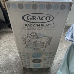 Graco Pack N Play Reversible Napper & Changer