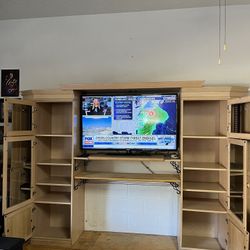 Entertainment Center With 50 Inch Samsung Smart Tv