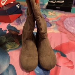 Girls Boots Size 1