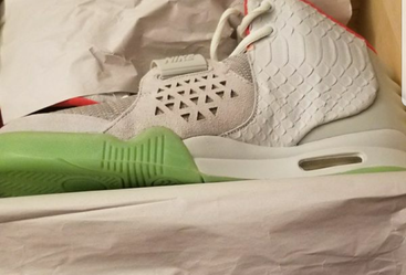 Nike Air Yeezy 2 Pure Platinum Wolf Grey 9.5 for Sale in Chicago, IL OfferUp