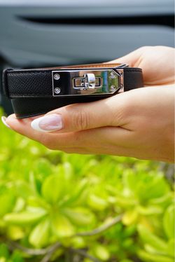 Woman accessory