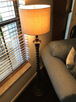 Pole lamp