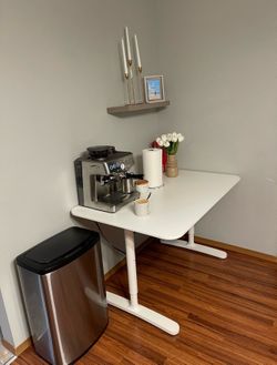 Office desk table