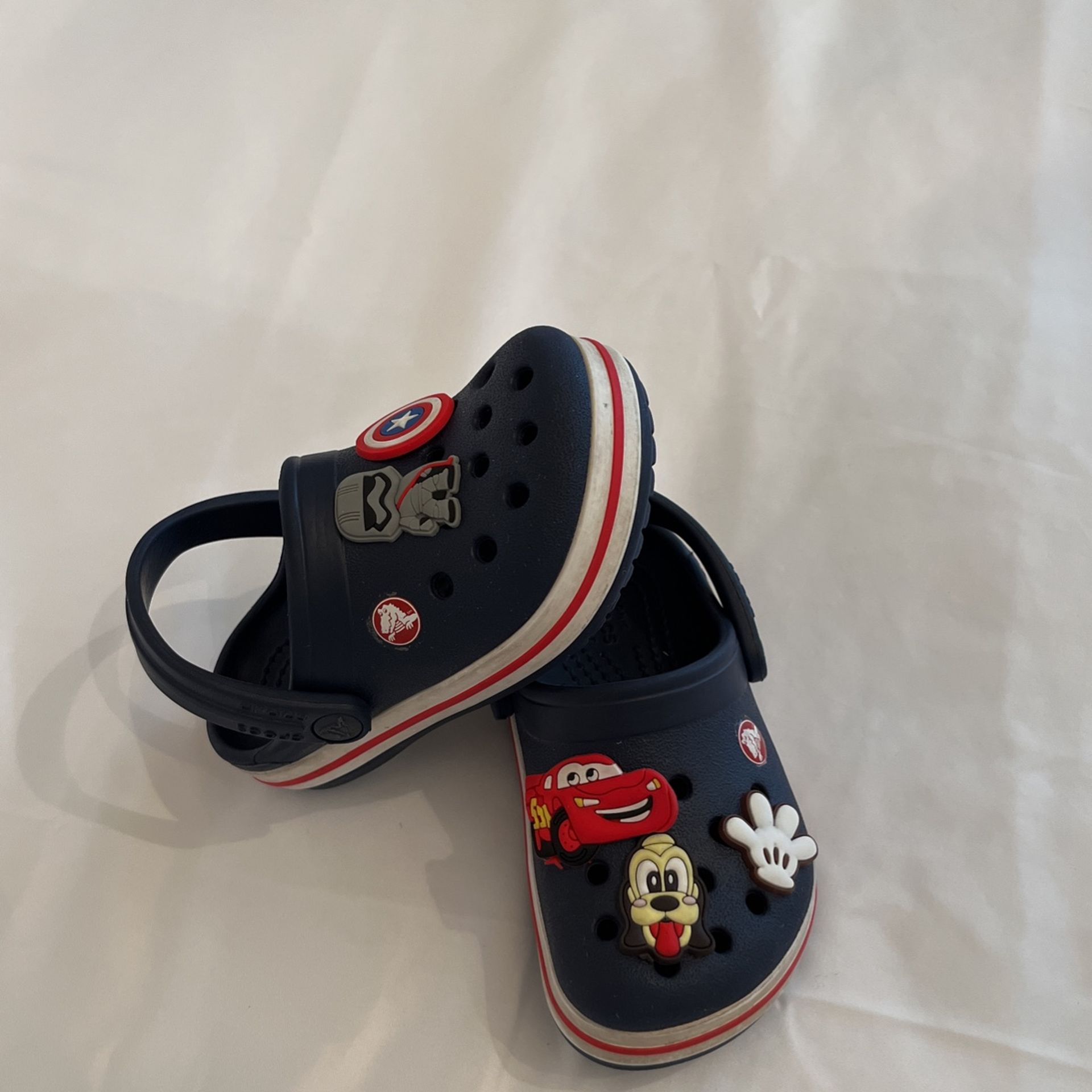 Boys Toddler Crocs Size 7 for Sale in Bakersfield, CA OfferUp