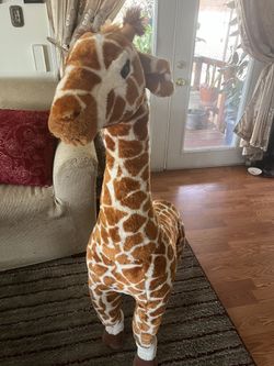 4 Foot Stuffed Animal Giraffe 🦒 