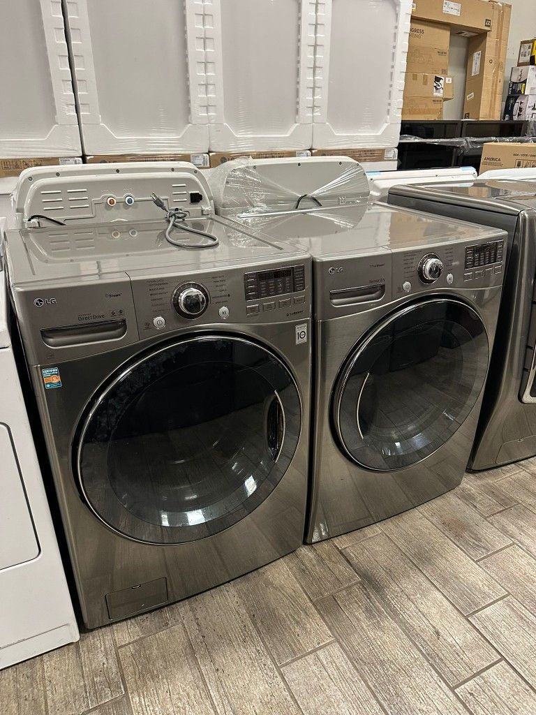 LG washer and dryer set electric Used with warranty
