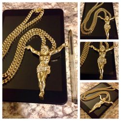 Gold Plated Miami Cuban With Big Open Armed Jesus