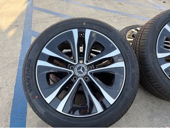 Original 18” Mercedes  rims with new tires for C class