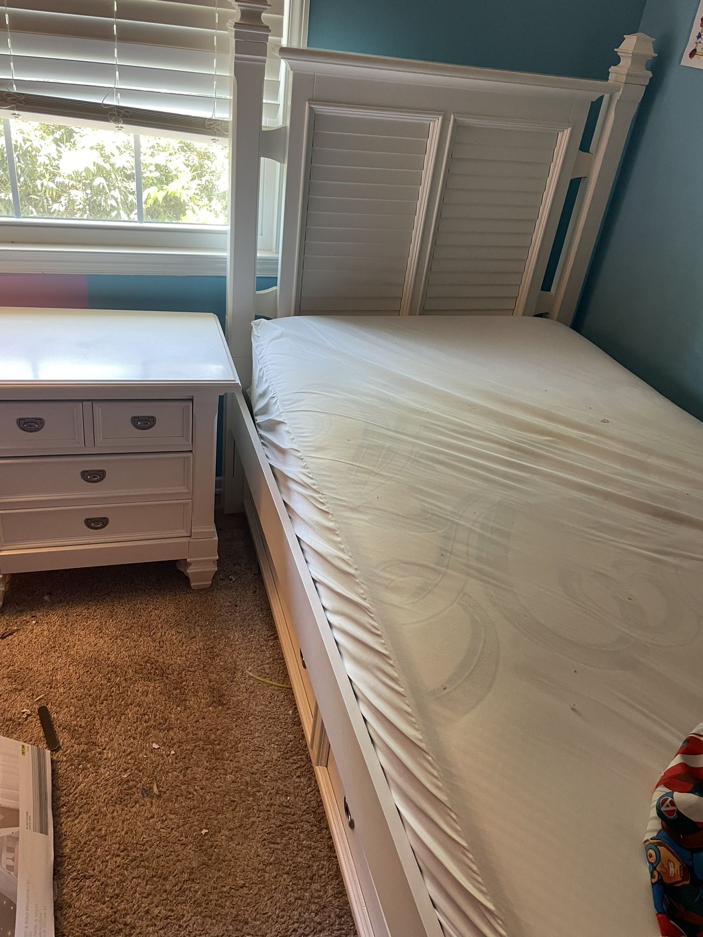 Twin Bed Set with trundle From Rooms To Go 
